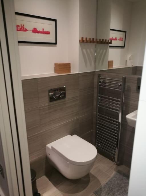 21 The Cocoa Suites York Bagian luar foto