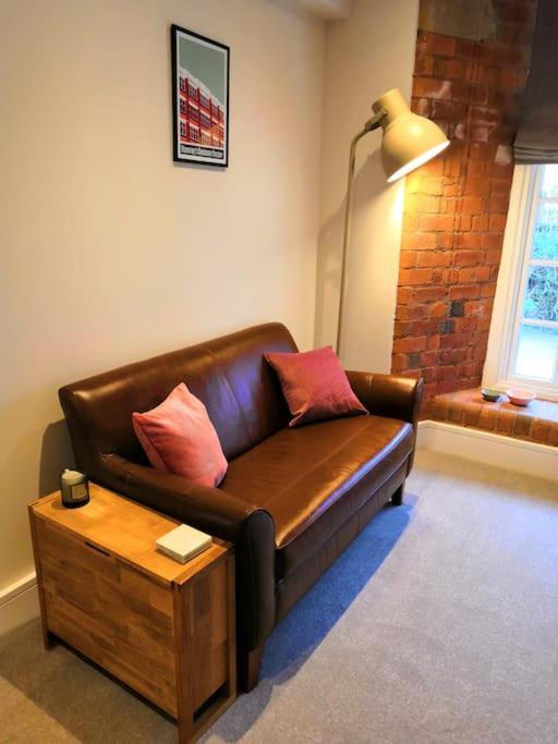 21 The Cocoa Suites York Bagian luar foto