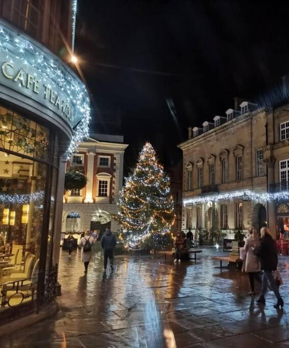 21 The Cocoa Suites York Bagian luar foto