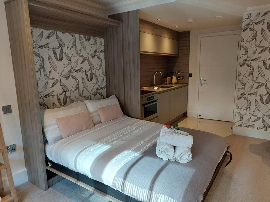 21 The Cocoa Suites York Bagian luar foto