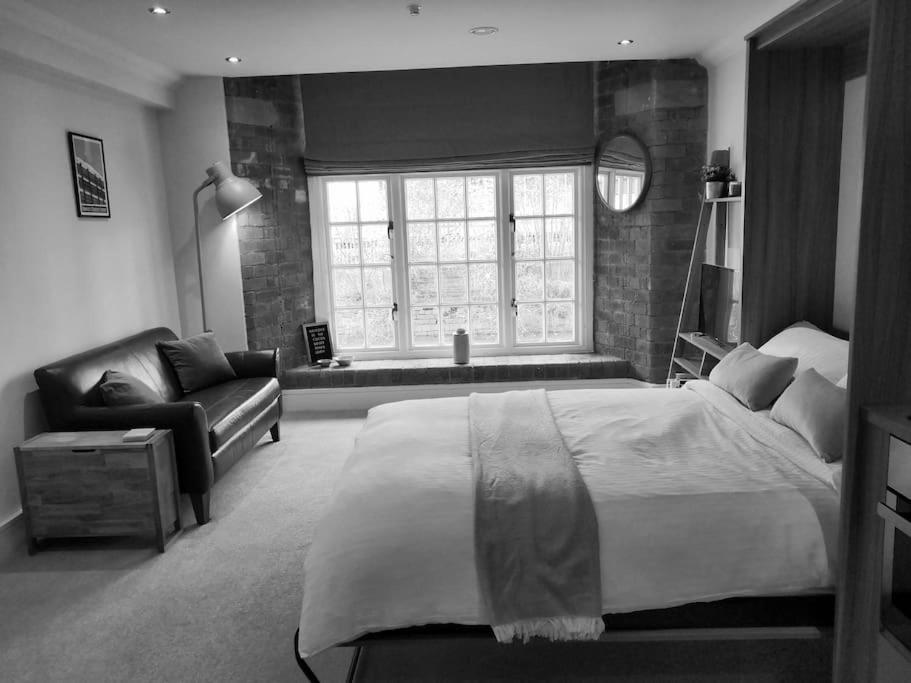 21 The Cocoa Suites York Bagian luar foto