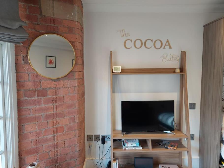 21 The Cocoa Suites York Bagian luar foto